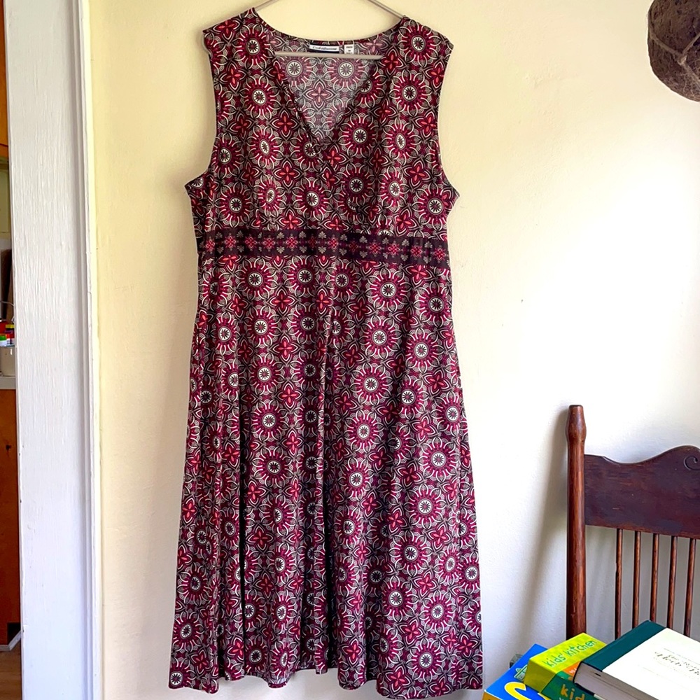 Croft & Barrow sleeveless dress with pockets